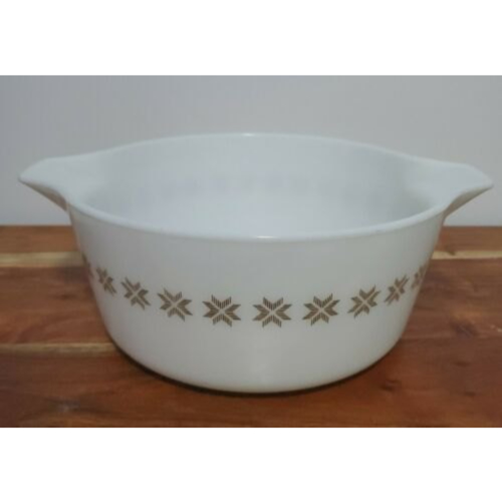 VTG Pyrex 2 1/2 Quart 475-B White Cinderella Mixing Bowl Star Pattern Pour Spout